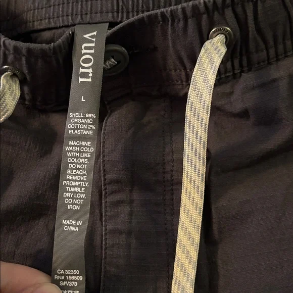 Vuori men’s Casual gray Drawstring Shorts - large - elastic waist - Picture 3 of 6